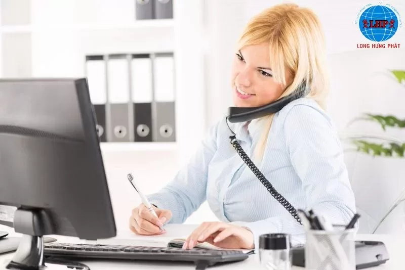 Tiếp nhận thông tin khách hàng qua điện thoại