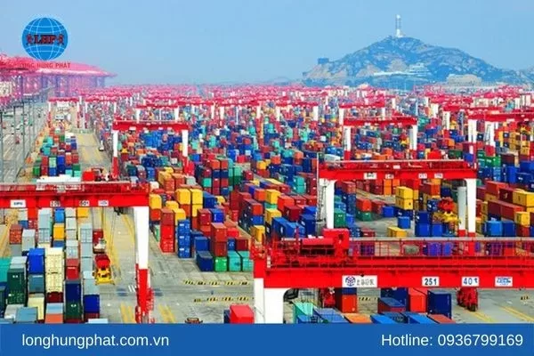 Vì sao nhu cầu gửi hàng đi Mỹ tăng cao những năm gần đây?